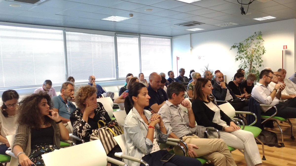 <a href="/CooperativeITA/">AlleanzaCooperativeItaliane</a> delle Marche presenta il bando della <a href="/RegioneMarcheIT/">Regione Marche</a> per il sostegno allo sviluppo e alla valorizzazione delle imprese sociali nelle aree colpite dal #terremoto <a href="/manuela_bora/">Manuela Bora</a> <a href="/MassimoStronati/">Massimo Stronati</a> <a href="/Confcooperativ1/">Confcooperative</a>