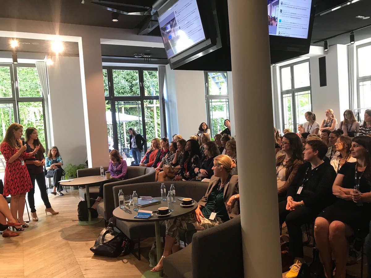 elke manjet tweet media