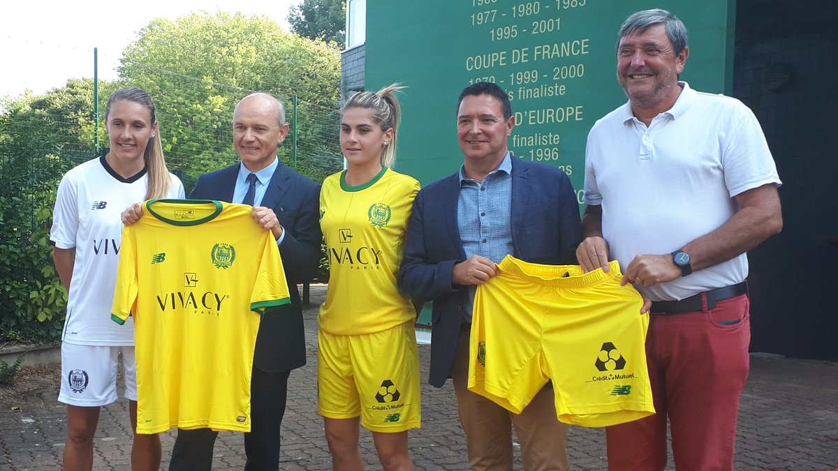 FCN_Business's tweet photo. Conférence de presse de l' association @FCNantes Présentation de la section @FCNFeminines et de ses nouveaux Partenaires @CreditMutuel et #Vivacy https://t.co/7umE49kCbd