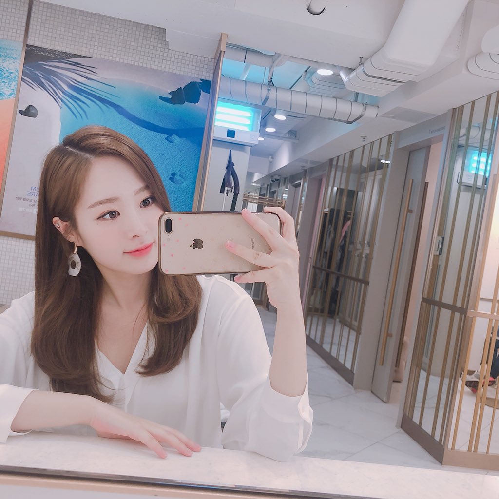 minjae_1218's tweet photo. 하나! 둘! 셋!😙 쀼쀼 https://t.co/gySQLdxbpe