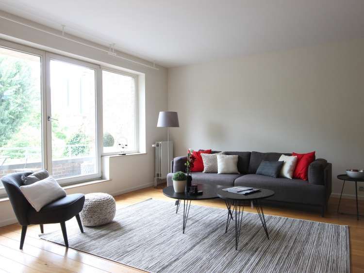 StyleAtHomeBe's tweet photo. Indien je een appartement wilt verhuren of verkopen, is het veel aantrekkelijker met een optimale professionele inrichting. Deze flatn lijkt out-dated, doch met knappe meubels en leuke decoratie oogt het toch heel trendy en hedendaags. Vind je niet? https://t.co/l7LgYpITug https://t.co/fZqvgbsySJ