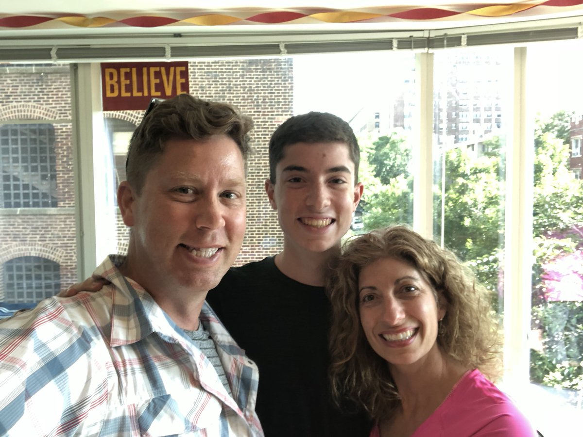 ManuszakEdward's tweet photo. Happy 1st day of school @TecumsehHigh @NoahsNaturals and @vikings_dundee and 6th day of school @LoyolaChicago @coolhandluke_18 #LovePublicEducation #LeadersMatter @DES_Vikings #rowlikevikings #OnwardLU @Corey_SLP @MASALeads @AASAHQ @MEMSPA #DESFirstDay https://t.co/dBxboDdC7m