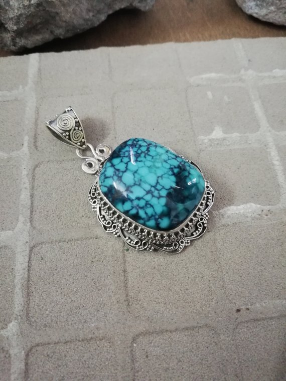 925 Sterling Silver Blue Turquoise Pendant
Buy At
Price= US$ 72.00

etsy.com/in-en/listing/…

#925Sterlingsilver #Blueturquoisependant #Decemberbirthstone #jewelry #Giftpendant #BestdesignPendant  #uniquePendant #organicPendant #Germansilverpendant #exclusivePendant #summergift