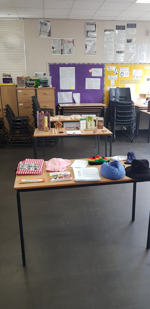 CYRProject's tweet photo. As part of @IiC_rights #FirstEverOne Youth Hate Crime Summit, the CYR team and our young volunteer created an interactive space for people to learn about different religions. There were some very brave young people involved in the summit giving their accounts of Hate Crime https://t.co/ZHcgPgZARD