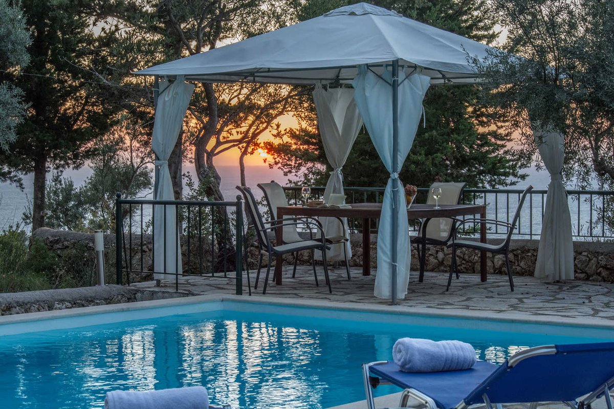 LefkadaRentals's tweet photo. Do not forget, your #summer #vacation awaits! Book your #holidays, find your hot deal in https://t.co/aLdya62CAW !
.
https://t.co/XXrWE91E0m
.
 #traditionalhouse #visitGreece #lefkada #summerisstillhere #hotdeal #sales #luxuryrentals #villa #poolwithview #seaview #Traveller https://t.co/P1BIaTNXbT