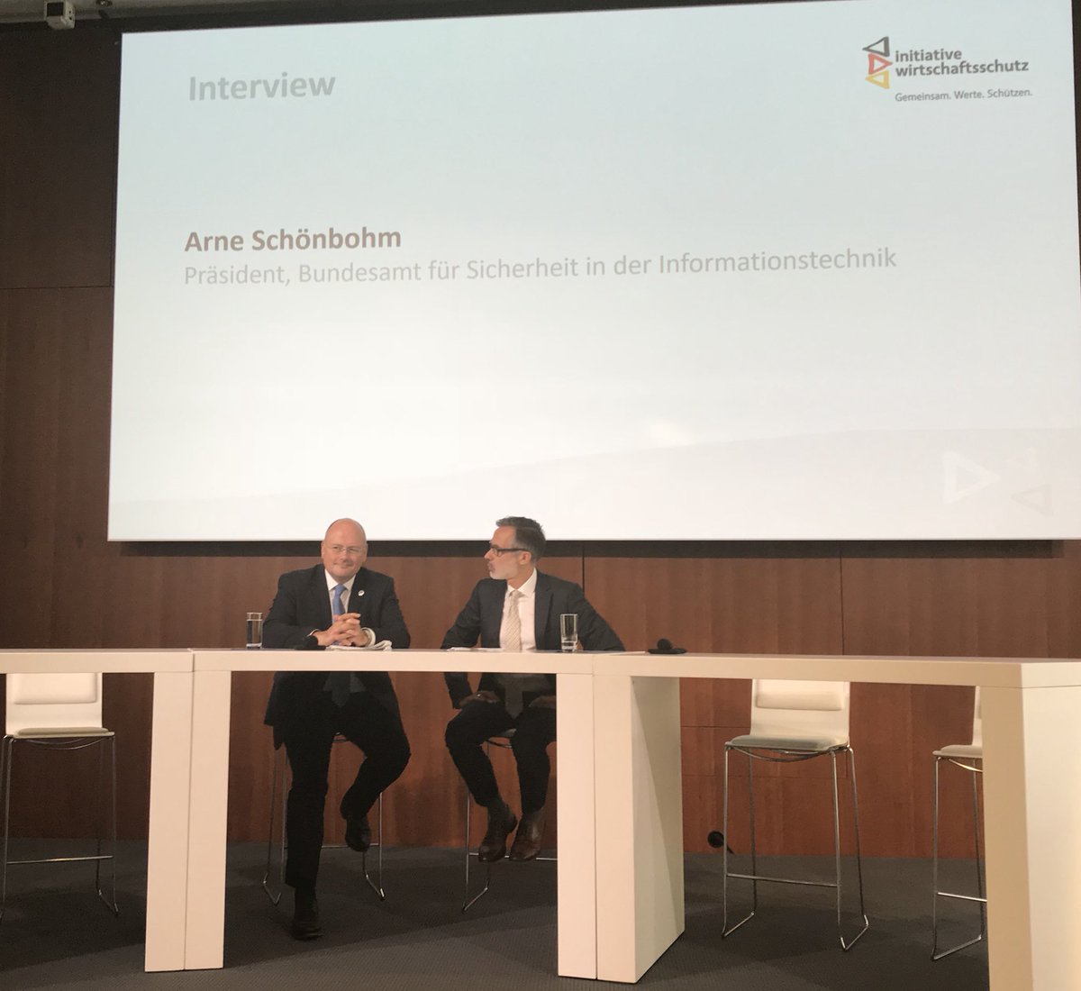ArneSchoenbohm's tweet photo. Kritische Infrastrukturen sind in Fragen der Cyber-Sicherheit besonders gefordert, weil sie natürlich besonders lohnenswerte Ziele für etwaige Angreifer sind. Sie bemühen sich aber auch besonders intensiv, etwa über branchenspezifische Sicherheitsstandards. (BSI)
#wsk18 https://t.co/slTeryXwX9