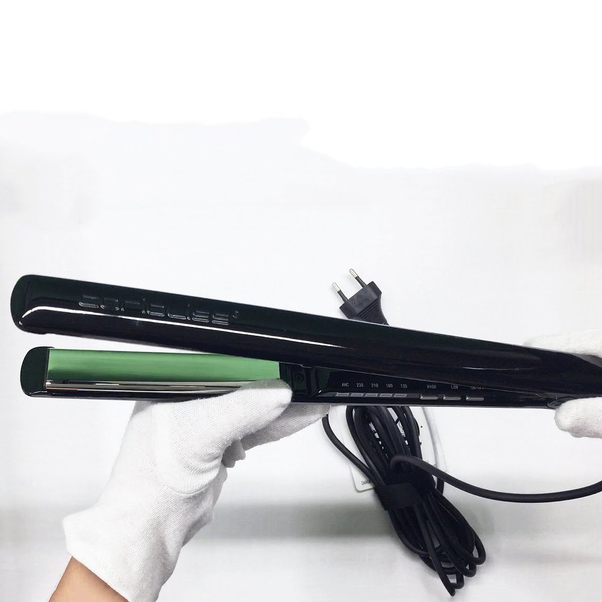 corioliss_es's tweet photo. CUIDADOS PARA TU #Corioliss:
 ▪️Utilízala con el pelo seco.
 ▪️No enrolles el cable alrededor cuando esté caliente.
 ▪️Apágala siempre y desenchúfala.
 ▪️Si las placas están manchadas, limpia con una toallita o un paño húmedo. 
 ▪️No la cuelgues del cable. https://t.co/cbg4szsGzO