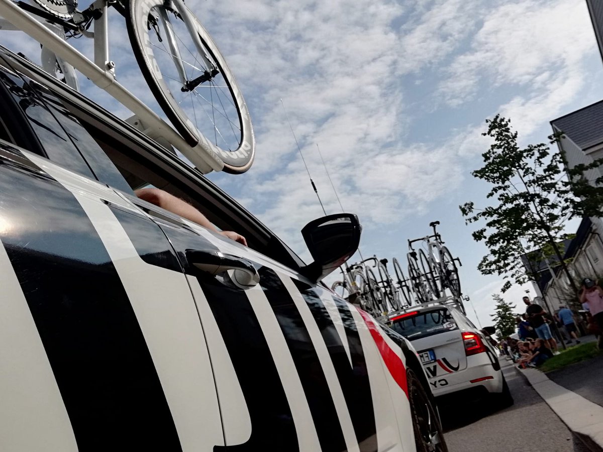 vittoriatyres's tweet photo. #VittoriaServizioCorse again on the road @TourofBritain
Supporting cyclists and cycling in the world #BehindCyclists #NoCompromise
Video #VittoriaServizioCorse:
https://t.co/eLFSEadI65 https://t.co/WYTBI8mebW