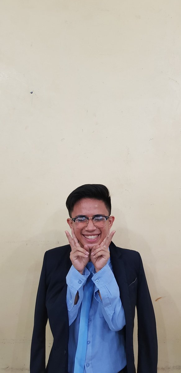 AirvinSaway's tweet image. 09/03/18 Group 3&apos;s Oral Presentation ❤ Finish na 😍😂 #EAPP #sklkolang #SHS