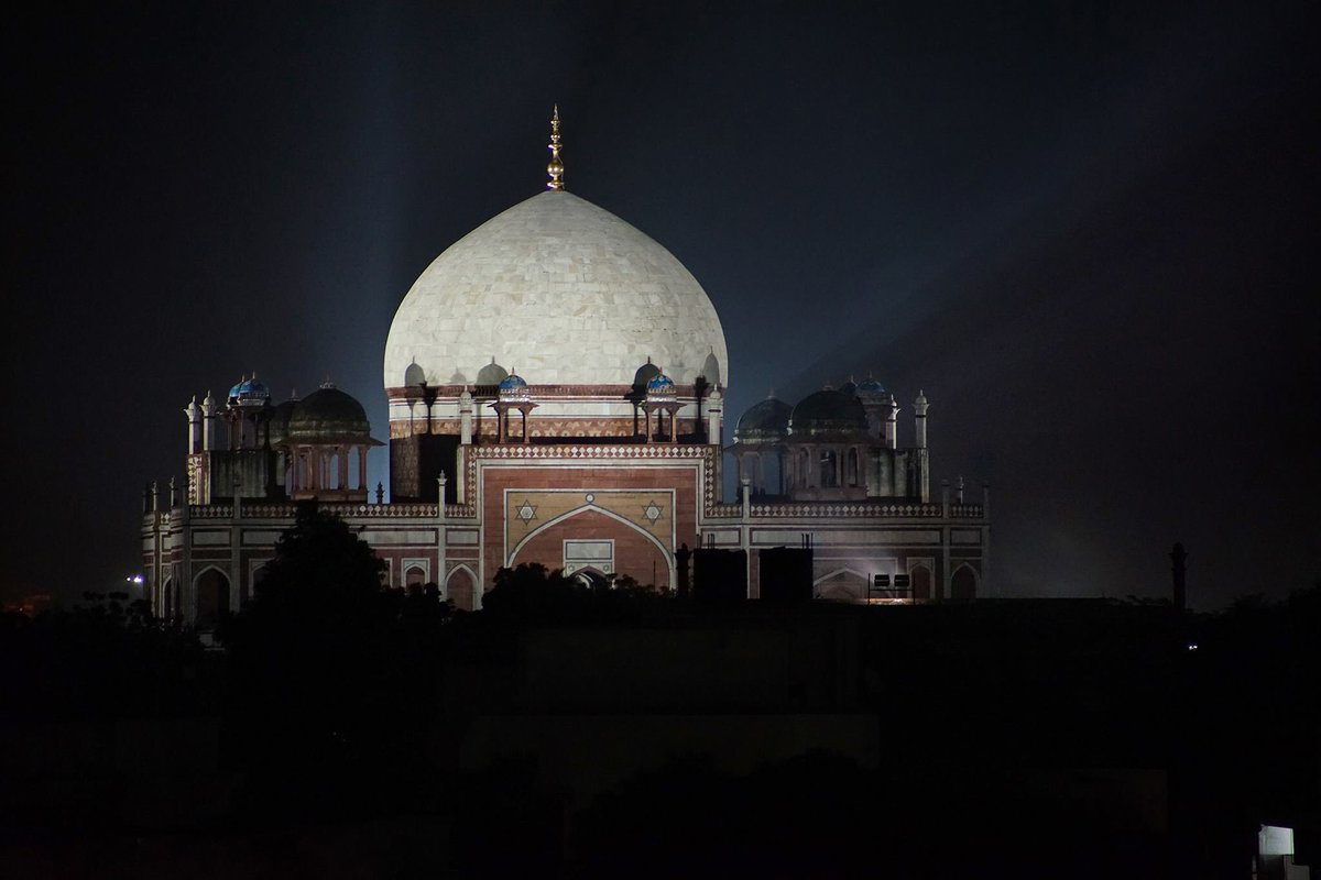 NizamuddinUrban's tweet photo. Havells India Lights up Humayun’s Tomb 
The monument is lit by Havells Energy efficient LED luminaires of 316 W each providing an energy/electricity saving of around 90% when compared with the halogen light fixtures installed at Humayun’s Tomb in 1999. @akdn @havellsindia https://t.co/RBdz2TmwR4