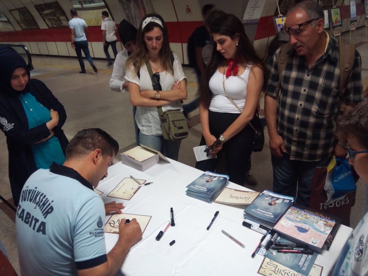 ibbzabita's tweet photo. "İstanbul İçin Zabıta" temalı karikatür sergimiz Taksim Metro İstasyonu'nda vatandaşlarımızın beğenisine sunulmuştur. Öğrencilerimizin bakış açısıyla zabıta hizmetlerini yorumladığı sergimize tüm İstanbulluları bekliyoruz. https://t.co/ojXBarwN2m