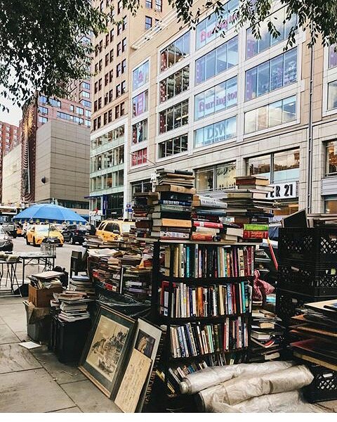 SynCityNG's tweet image. Have you ever lent a book that was never returned?

Kindly share your experience.

#bookborrowers #bookgivers #bookexperience #Syncityng