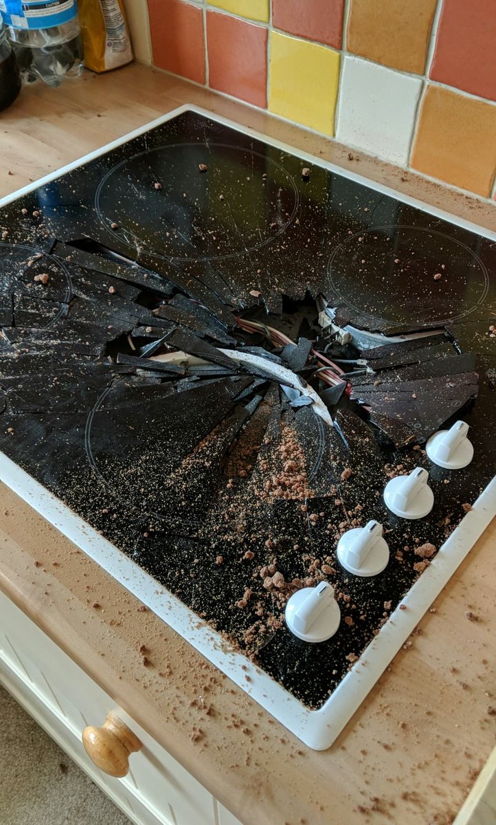 mallowgroove's tweet photo. I call this "5lb fudge v oven hob"
I've done all the crying I can, I've removed glass from my finger and foot, I've cleaned up, now can I have some ♥️ please twitterverse! #help #broken #notthebestday #fixit #ouch #carsbrokentoo #giveup https://t.co/iYKiph9EDf