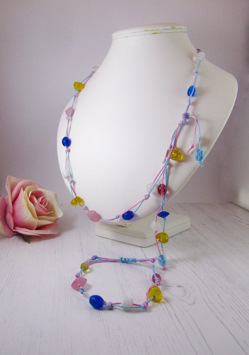 SerendipityFinc's tweet image. My new tutorial for Diamond Club Members on @CreateCraftTV . A knotted lariat style necklace and bracelet. createandcraft.com/gb/knotted-bra… #craftingmafiacc #necklacetutorial