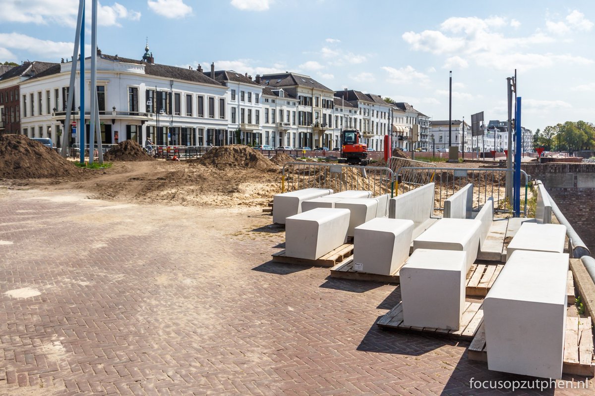 Foto's toegevoegd van zondag 2 september 2018 o.a. 'Renovatie IJsselkade', 'Havenmeester 10' en 'Park Noorderhaven' bit.ly/29myuuv.