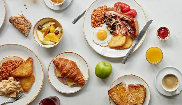 We love the @premierinn @DorchesterPi breakfast! Monday to Friday - 6:30am - 10:00am Saturday - Sunday - 7:00am - 11:00am Plus.. Kids eat FREE! See here for more details: goo.gl/NTKmoH