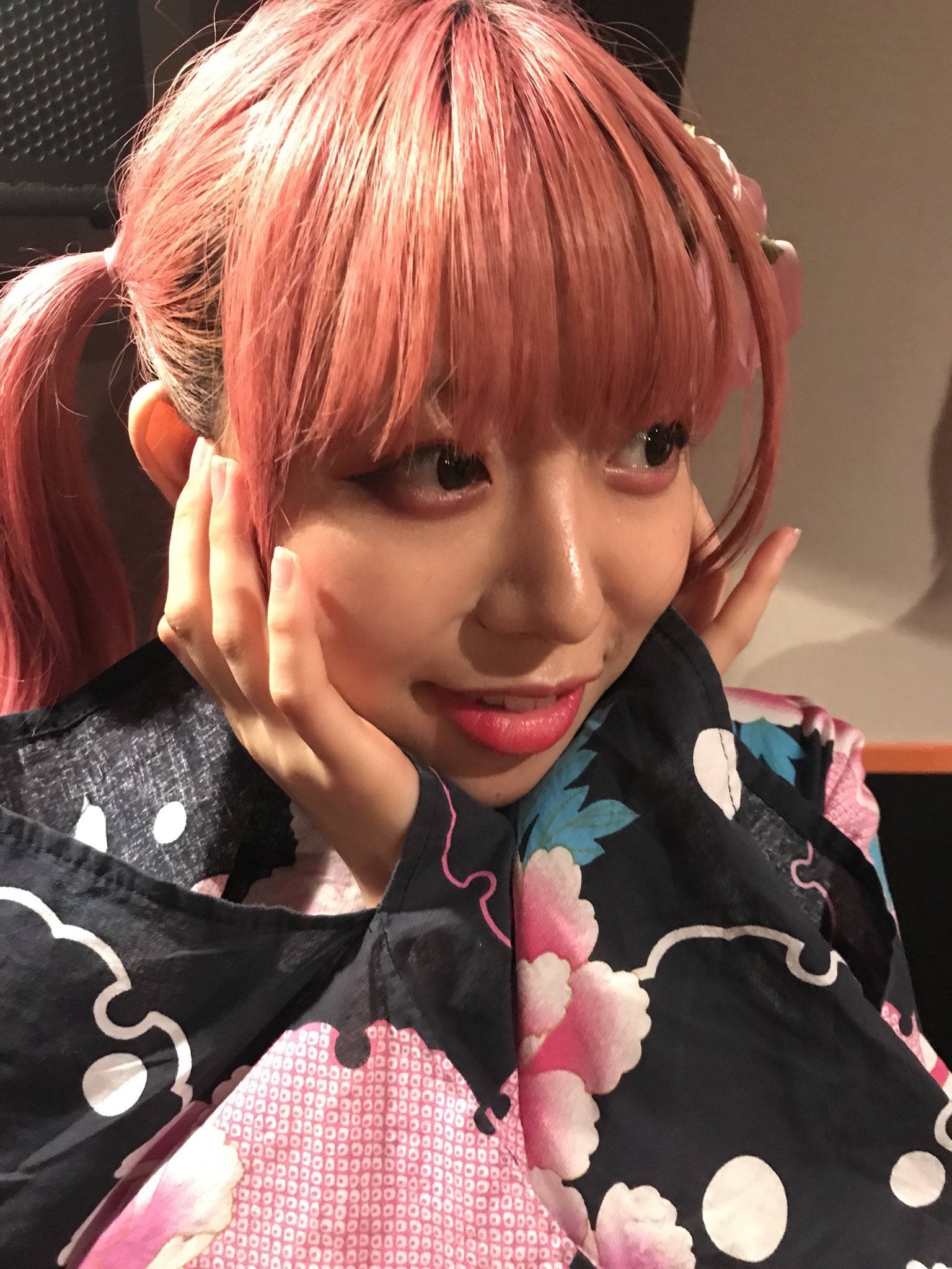 しみっちゃ on Twitter "9/1 赤坂soda 速海いのり 念能力が完全にヒソカ← やっと浴衣姿見れた