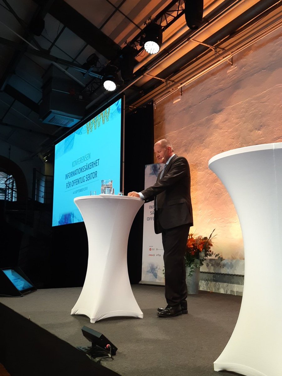 JoakimAspengren's tweet photo. @MSBse GD Dan Eliasson inleder årets "Informationssäkerhet för offentlig sektor"! @natsakerhet @SOTI2013 #infosak18 #samfi Läs mer om evenemanget här: https://t.co/qmhLX1YqQ1 https://t.co/vIKZLYAPXw