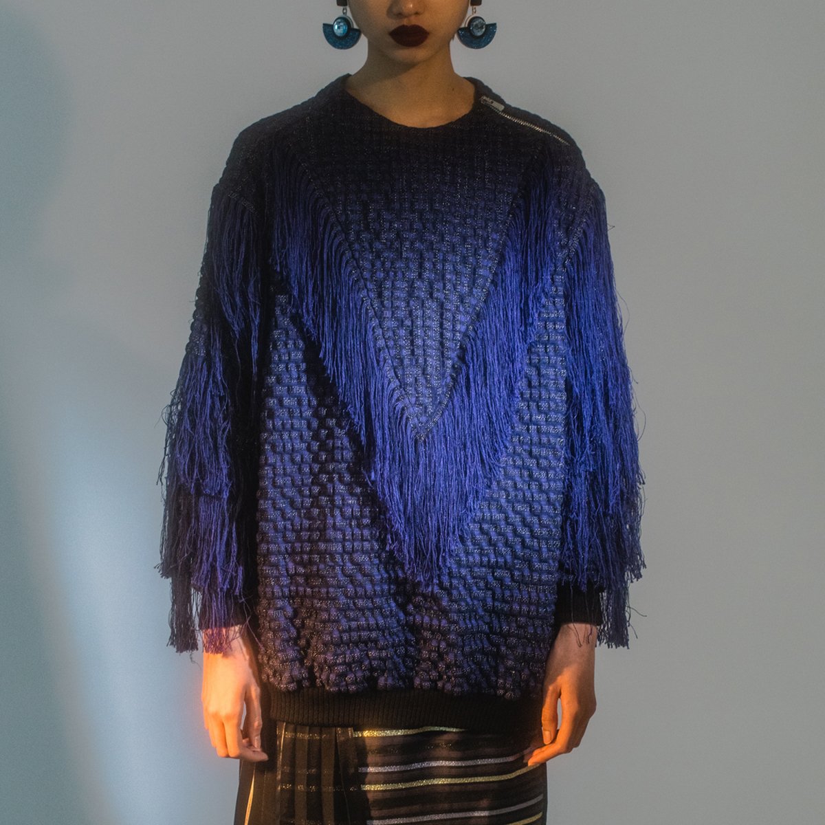 KayLiTheLabel's tweet image. /// EMMELINE Fringe jacket has dropped! ///
Available now in our online shop.

#kaylithelabel #KLtakescontrol #fashionweek #fashion #designer #style #shop #brand #liveauthentic #positivevibes #creativityfound #fringes #busyworking #beingboss #designinthedetails