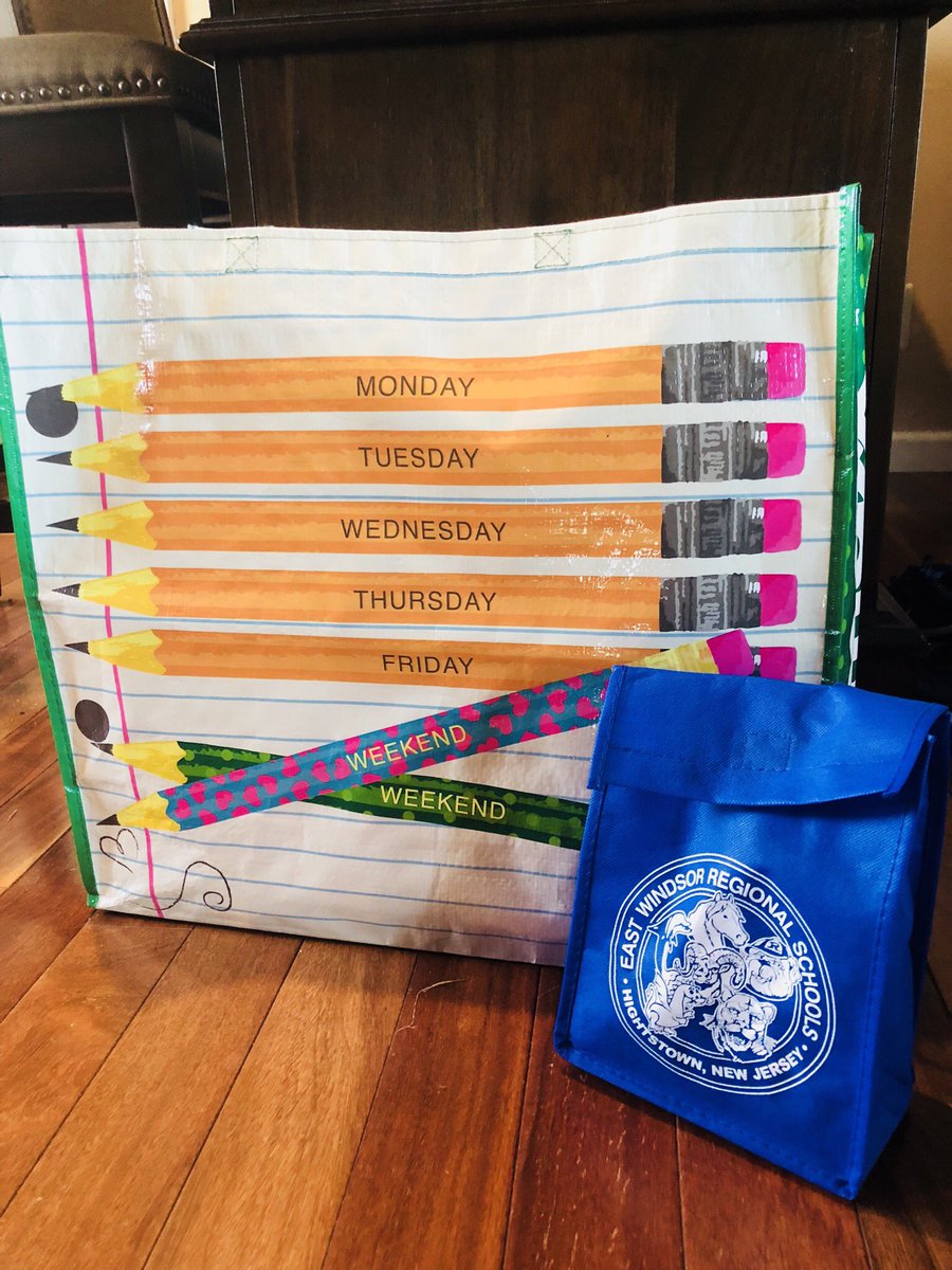 martinez_E_W's tweet photo. Getting ready for school @EWRSDK12 #excited #GNRPRIDE https://t.co/9UiMKzYuQU