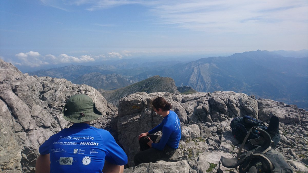 Checking out S54 at the top of the Picos de Europa. Been a little bit of a walk up from camp, which is at 1800m. @HitachiToolsUK <a href="/SheffieldAlumni/">Sheffield Alumni</a> #caving #expedition
