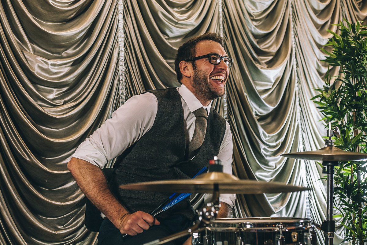 Jukebox_Jam's tweet photo. 'Jukebox Jazz' has now become 'Jukebox Jam'! We've added to our repertoire a whole host of classic vintage tunes ranging from country classics to soul power goodness! So we can now play a range of vintage tunes from the 50's to present day for any special event or occasions! https://t.co/PEGB2tWZZ9