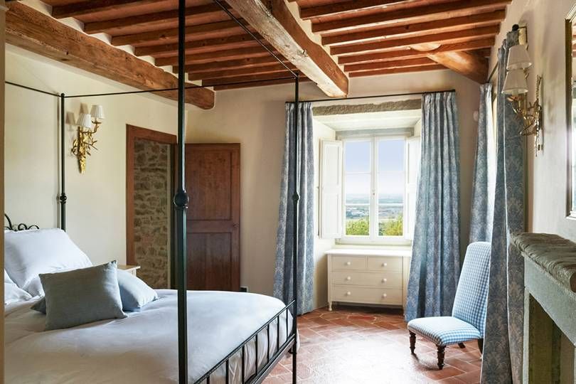 _houseandgarden's tweet photo. The villa from 'Under the Tuscan Sun' is now available to rent...  https://t.co/vT52KmJLTQ https://t.co/64fG5fUTwX