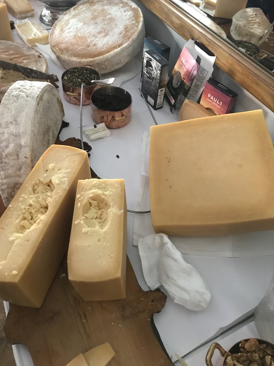 PaulFood's tweet photo. Our master @coquus69, his cheeses, bread from #hartbageri (opening soon in Cph) and butter. Loads of butter. What’s not to like? #paulsoste #dkfood https://t.co/qU5DjIfFB3