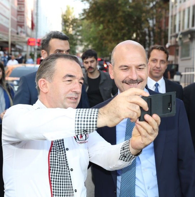 suleymansoylu's tweet photo. Esnaf ve vatandaşlarımızla 📷😊 https://t.co/hgLcHeUllb