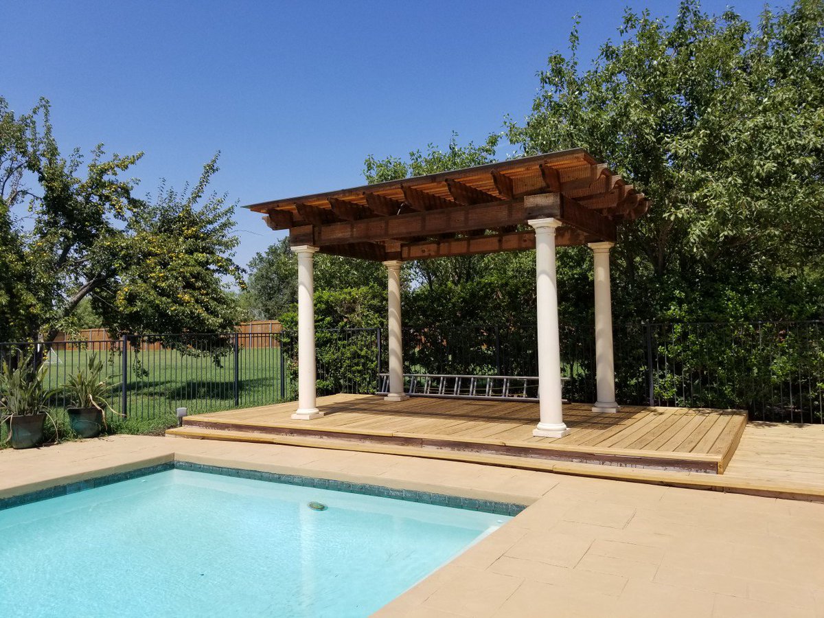 PergolaCover's tweet photo. Check out one of our recent residential Polygal projects. It looks great and offers UV protection. Win - Win! #multiwall #pergola https://t.co/vfm3iacB4W