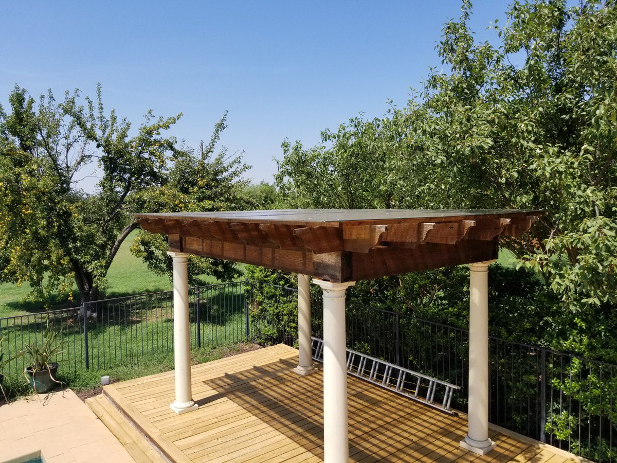 PergolaCover's tweet photo. Check out one of our recent residential Polygal projects. It looks great and offers UV protection. Win - Win! #multiwall #pergola https://t.co/vfm3iacB4W