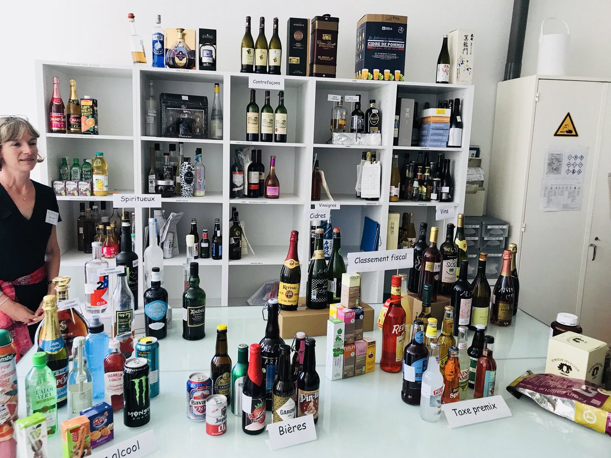 BCouillard33's tweet photo. Visite du #LaboratoireSCL (@dgccrf et @douane_france) situé à #Pessac. Une visite enrichissante sur le travail méticuleux des ingénieurs et des brigades sur le terrain qui traquent les fraudes et assurent la sécurité de ce que nous consommons #Alcool #FruitsSecs #ProduitsSucrés https://t.co/nXzgsgI4bM