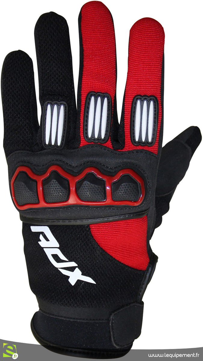 lequipementfr's tweet photo. Ne vous fiez pas à leur look ou leur nom, les Cross Town ne sont pas conçus pour une utilisation en tout-terrain. En revanche, ces #gants ADX (une marque de @P2RMOTOR) devraient être les alliés de ceux qui cherchent un modèle ventilé, léger et peu cher : https://t.co/bmMSX6Sv81 https://t.co/hNNXsSZEDg