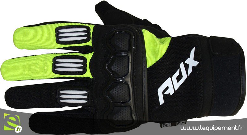 Ne vous fiez pas à leur look ou leur nom, les Cross Town ne sont pas conçus pour une utilisation en tout-terrain. En revanche, ces #gants ADX (une marque de <a href="/P2RMOTOR/">P2R</a>) devraient être les alliés de ceux qui cherchent un modèle ventilé, léger et peu cher : lequipement.fr/produit/gants/…