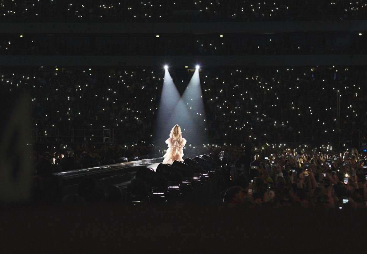 Happy birthday Beyoncé! 

Photo Credit; Robin Harper (1&2)and Andrew White (3) 