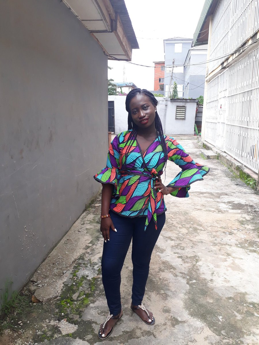 Veekeysignature's tweet photo. Do u want to go on easy wear for Friday work, office and outings?? Order for your ankara wrap tops, it's available in all sizes. We are here to serve #veekeysignatures #MadeinNigeria #ankarawears #easywears #wraptops #fridaywears #nigeriantailor https://t.co/hruGMbE5Rg