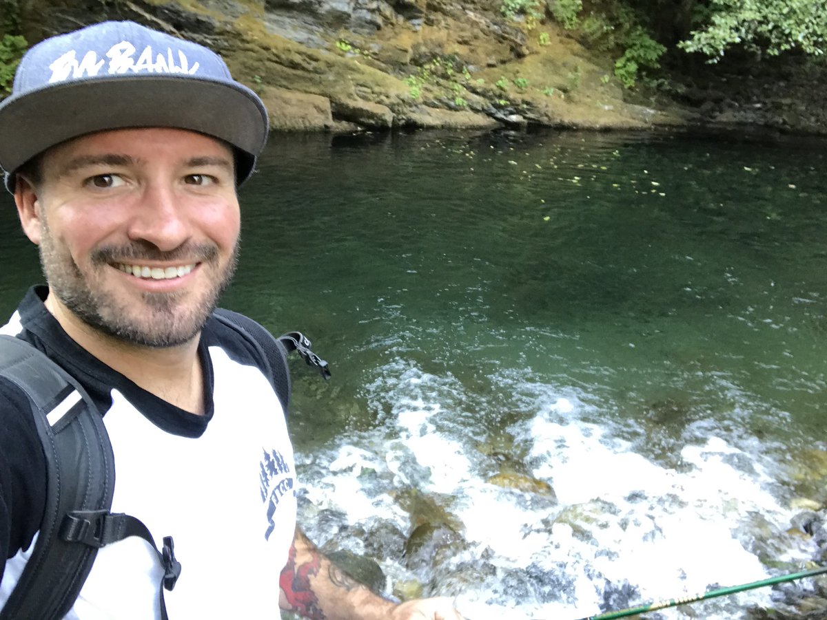 Burleytommy's tweet image. Spent Saturday fishing with my future father in law on the best dam river in the country. #SmithRiver