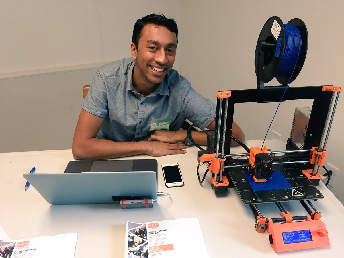 oh_MsManwarren's tweet photo. Mr. Kowshik from @txrxlabs showing students the cool projects they can create with #3Dprinters and #lasercutters ! Best part? He’s a former @AustinMustangs teacher! Stop by the cafeteria during lunch to learn more! #Stayinginthecommunity #TxRX #EastEndGold https://t.co/Tt7kgbuIB4