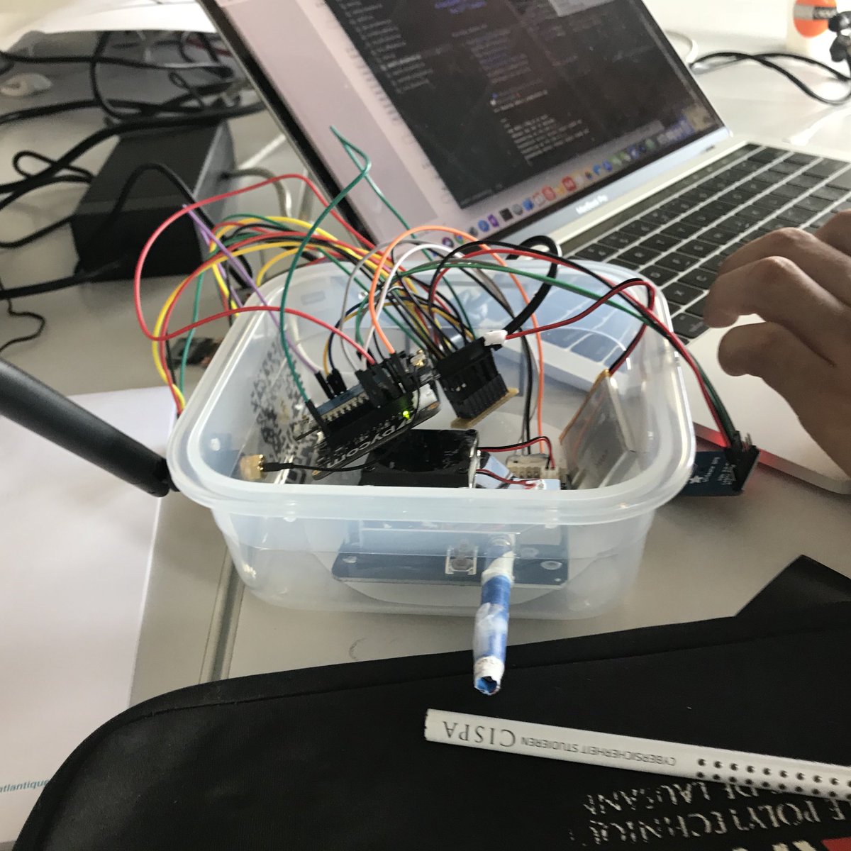 galouf's tweet photo. Wires, wires and wires... hopefully we’ll talk about wireless technologies this afternoon 🤞 #LoRaWAN #adhocnow https://t.co/iLJbift0bT