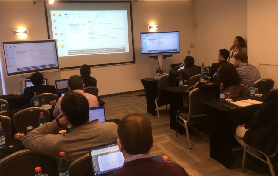 PractiaGlobal's tweet photo. #Ahora #EnChile
Primera reunión global de @PractiaGlobal sobre #smartBPA en Chile con exposiciones a cargo de @svazquez_soler
"Las empresas que no #automaticen corren el riesgo de desaparecer"
#Digital #Management #DigitalTransformation #Practia https://t.co/RlH4JyM0Y7