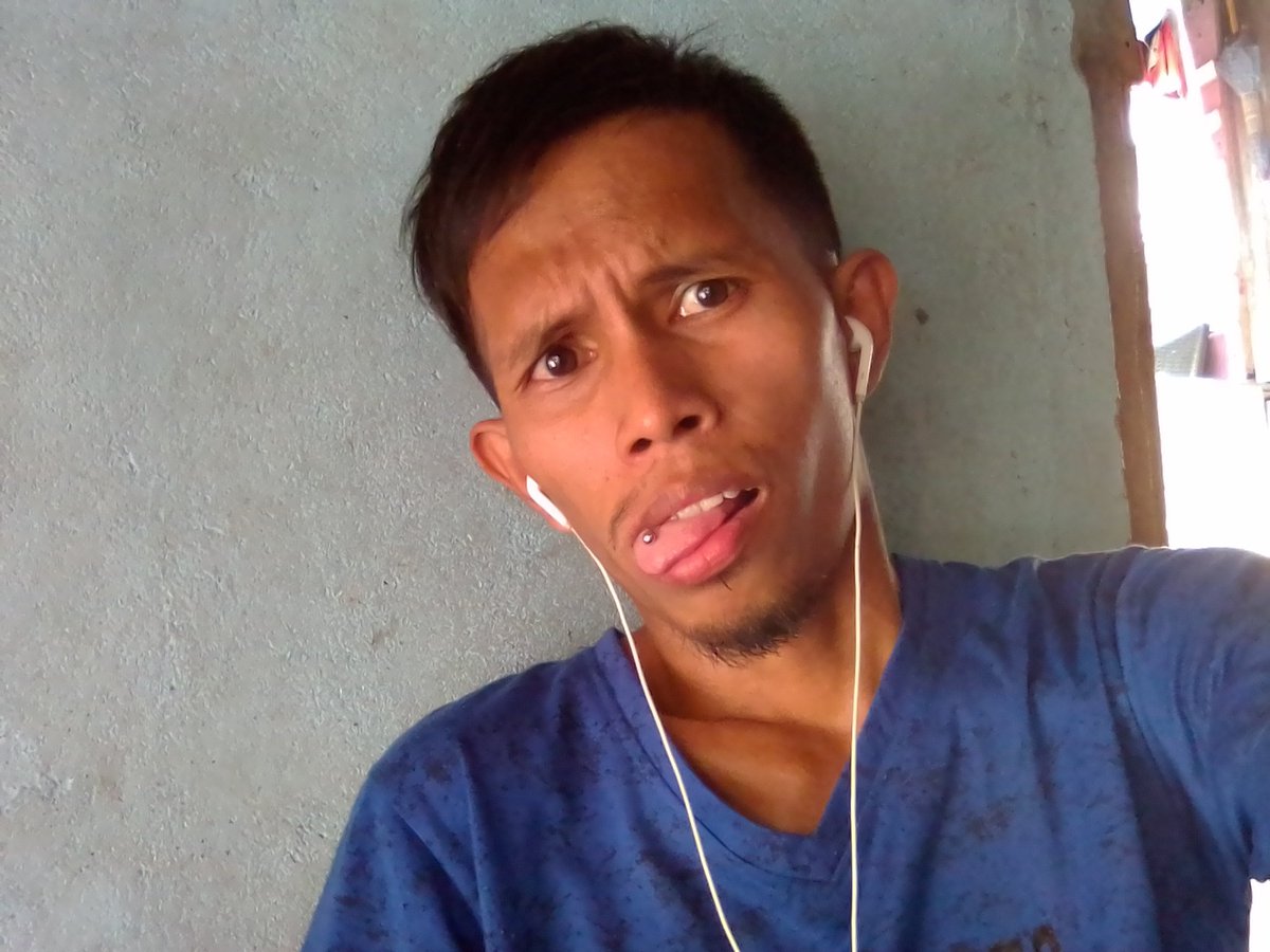 JhonyKrish's tweet photo. Lidah brbiza 
Yg ziap mnjilat
K'indah an tubuh mu.. https://t.co/MRZBaHlFH3