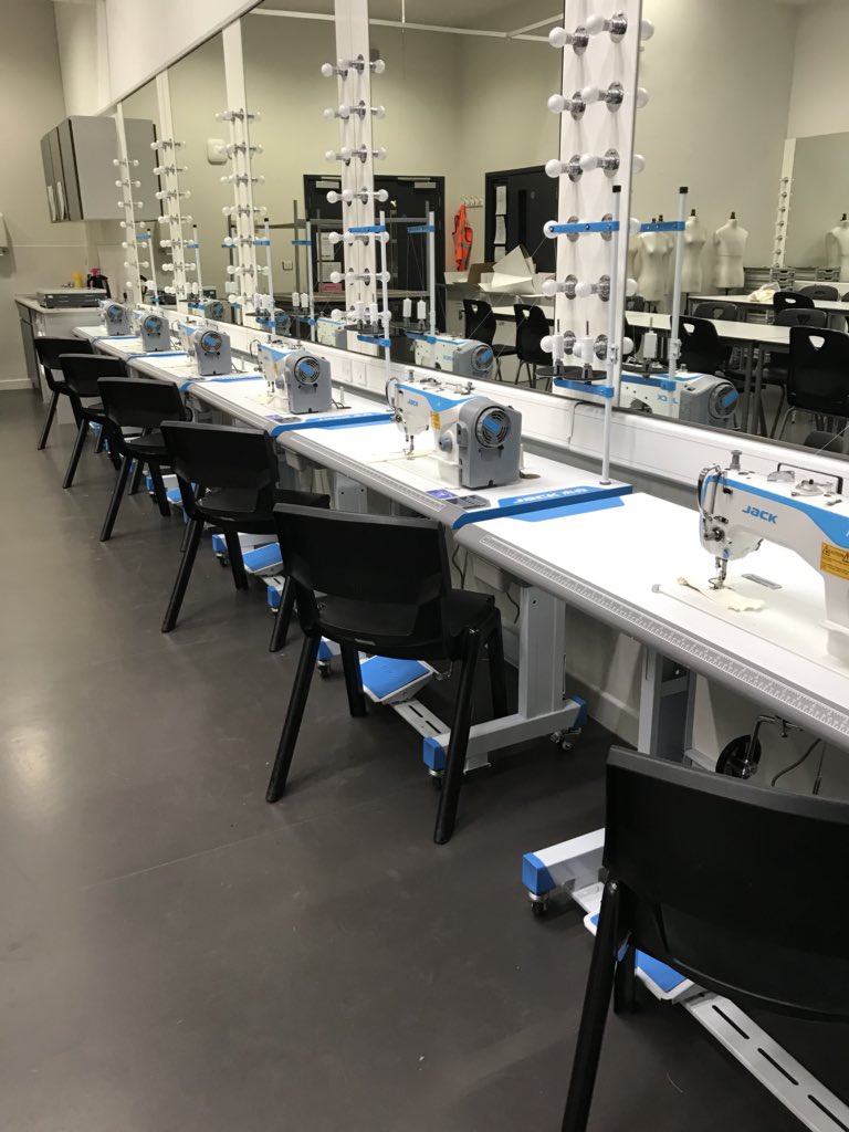 Check out our new sewing equipment! Upgrade!!!👌👌👌