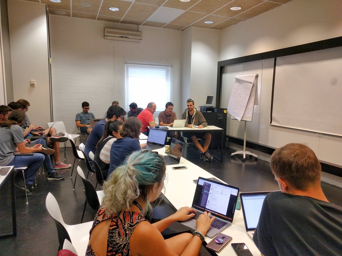 victorandevert's tweet image. Community of Practice at @Mango. Today we are playing with @springboot through the Spring Petclinic project. #alwayslearning #springsecurity #reactivespring