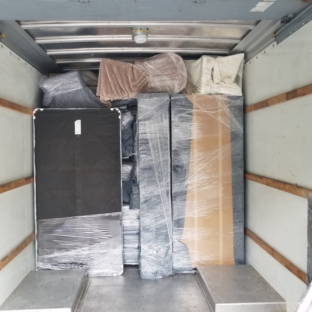 Gmovershelp's tweet image. Moving out of state? Our loads won't shift!