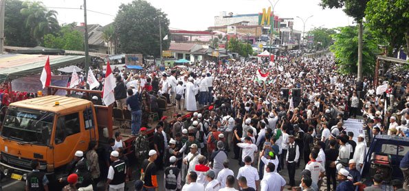 “Rambo Aceh Ditangkap, Ketakutan Rezim Penguasa atas Gerakan Oposisi Semakin Menjadi-jadi” dlvr.it/Qj4fKH