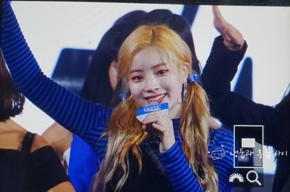 always_dubu's tweet photo. 180904 포카리 틴페스타 프리뷰

#트와이스 #TWICE
#다현 #DAHYUN #ダヒョン https://t.co/LCt3AViEgI