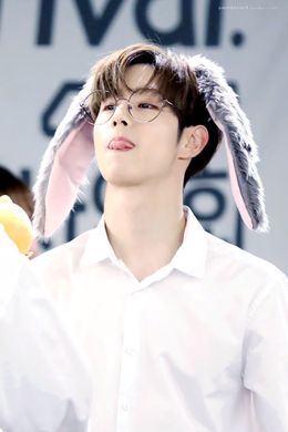 DARKACIOUS1's tweet photo. SARANGHAEYO! I LOVE YOU ALL! MAHAL KO KAYONG LAHAT! WO AI NI! GOT7 AND FOR THE BIRTHDAY BOY,  @mtuan93 I LOVE YOU! ENJOY YOUR DAY! CAN I HAVE SOME SLICE OF CAKE?! HAHAAHAA  #MarkTuanDay #XCIIIMARKDAY https://t.co/DgJWerKEmd