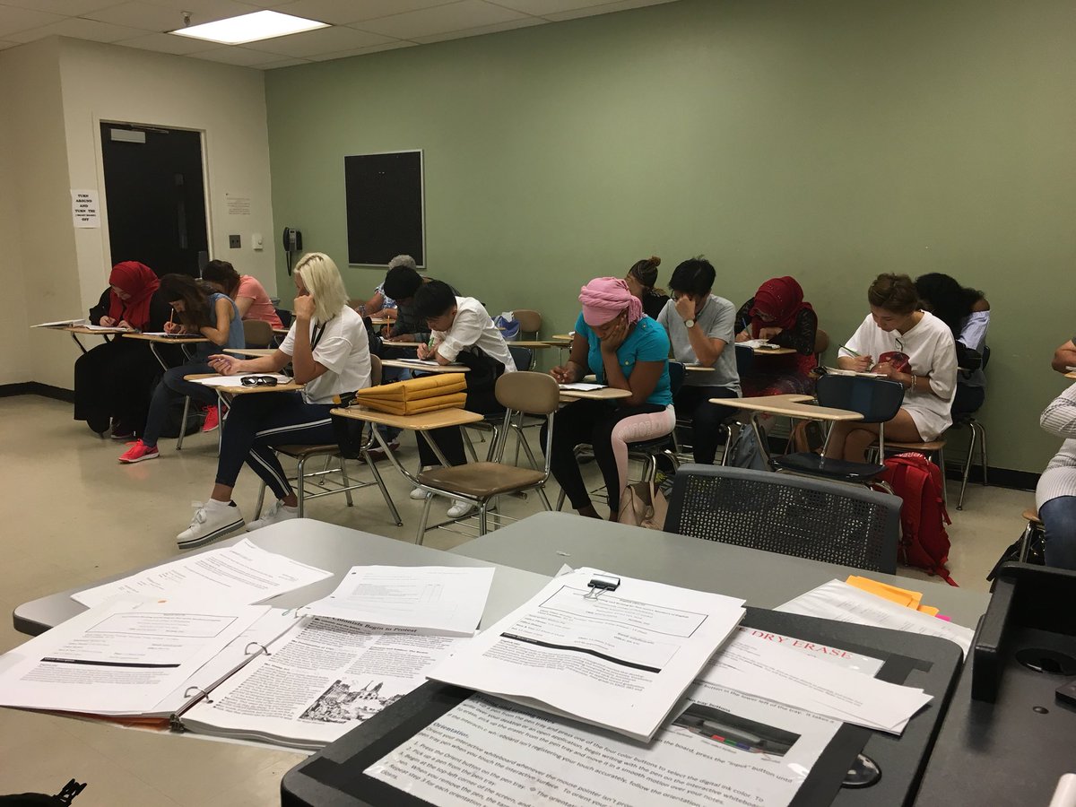 FixMallory's tweet photo. We’re baaaack! Excited for another semester of working w international students at @CCPedu more than 10 different countries represented in this class alone #PHLed #ESL #onephiladelphia https://t.co/0rFcHEyW01