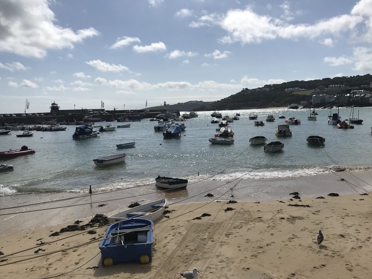 JMEH23's tweet image. England does not get enough credit 😍 #stives #longrock #stmichealsmount