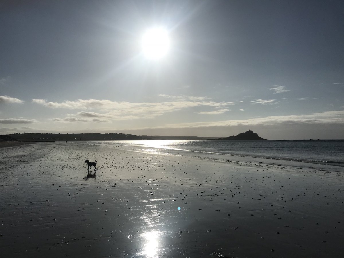JMEH23's tweet image. England does not get enough credit 😍 #stives #longrock #stmichealsmount